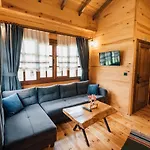 فندق Dedeman Village Sapanca ساكاريا